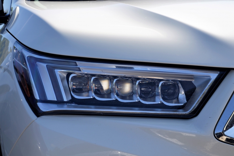 concession-auto-LA SEYNE SUR MER-min_acura-headlamp-2834131